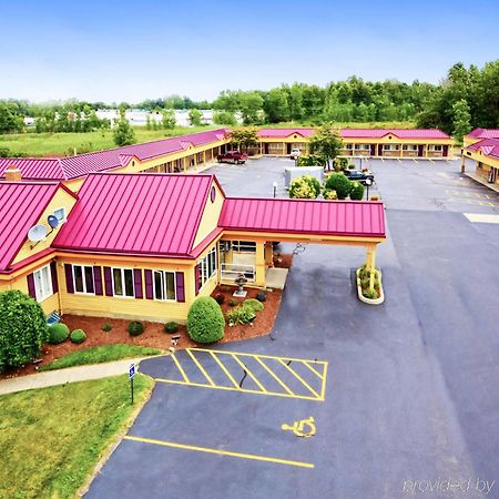 Amherst Inn & Suites Exteriér fotografie