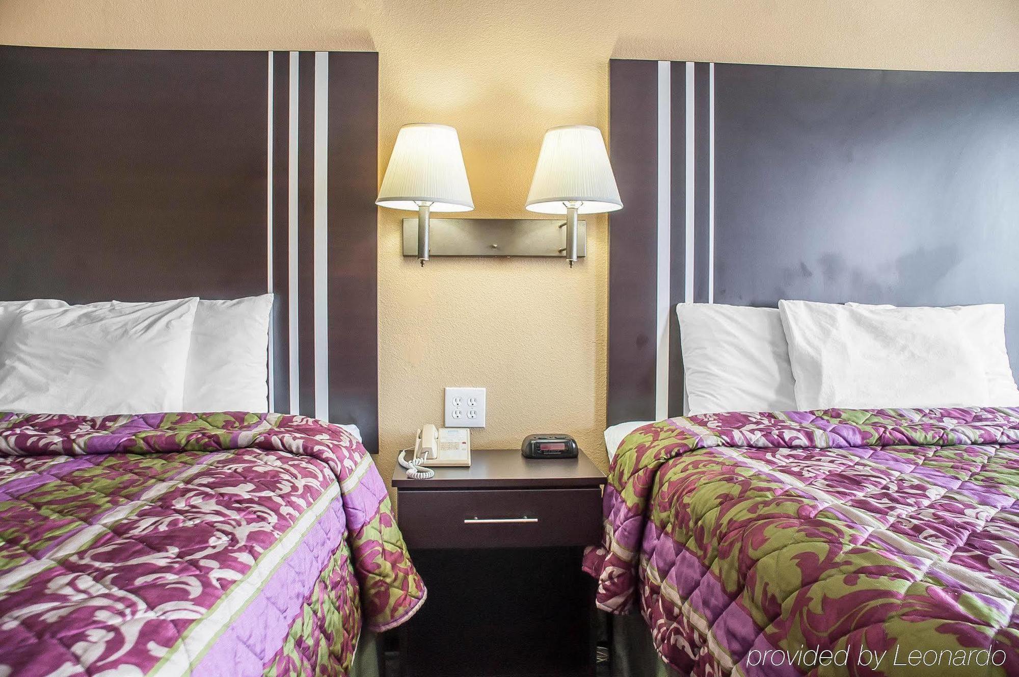 Amherst Inn & Suites Exteriér fotografie