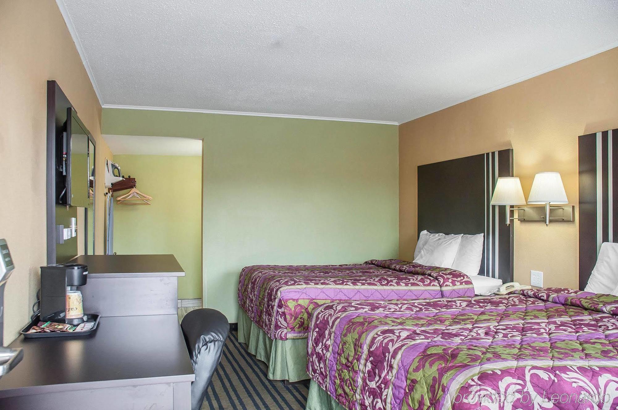 Amherst Inn & Suites Exteriér fotografie