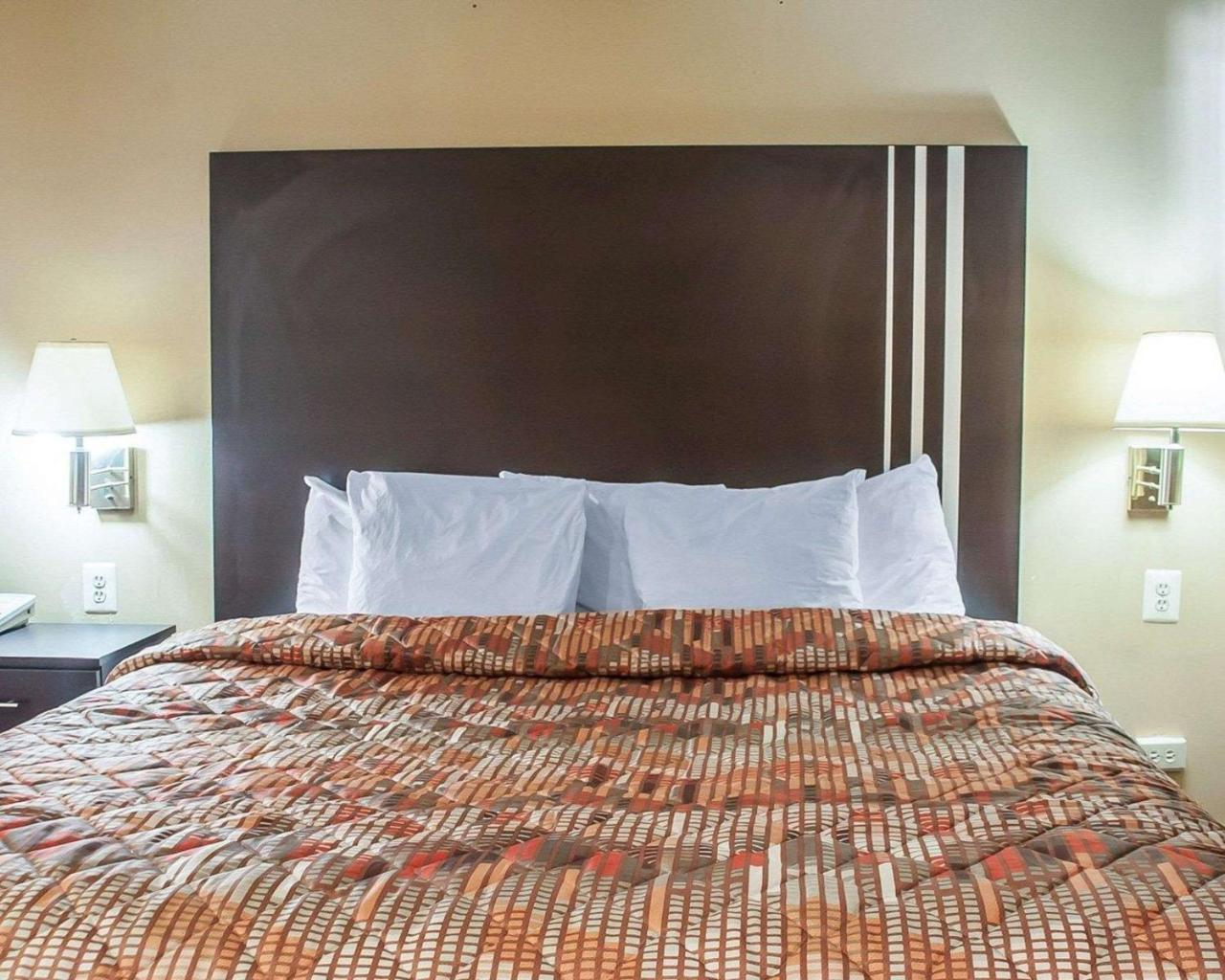 Amherst Inn & Suites Exteriér fotografie
