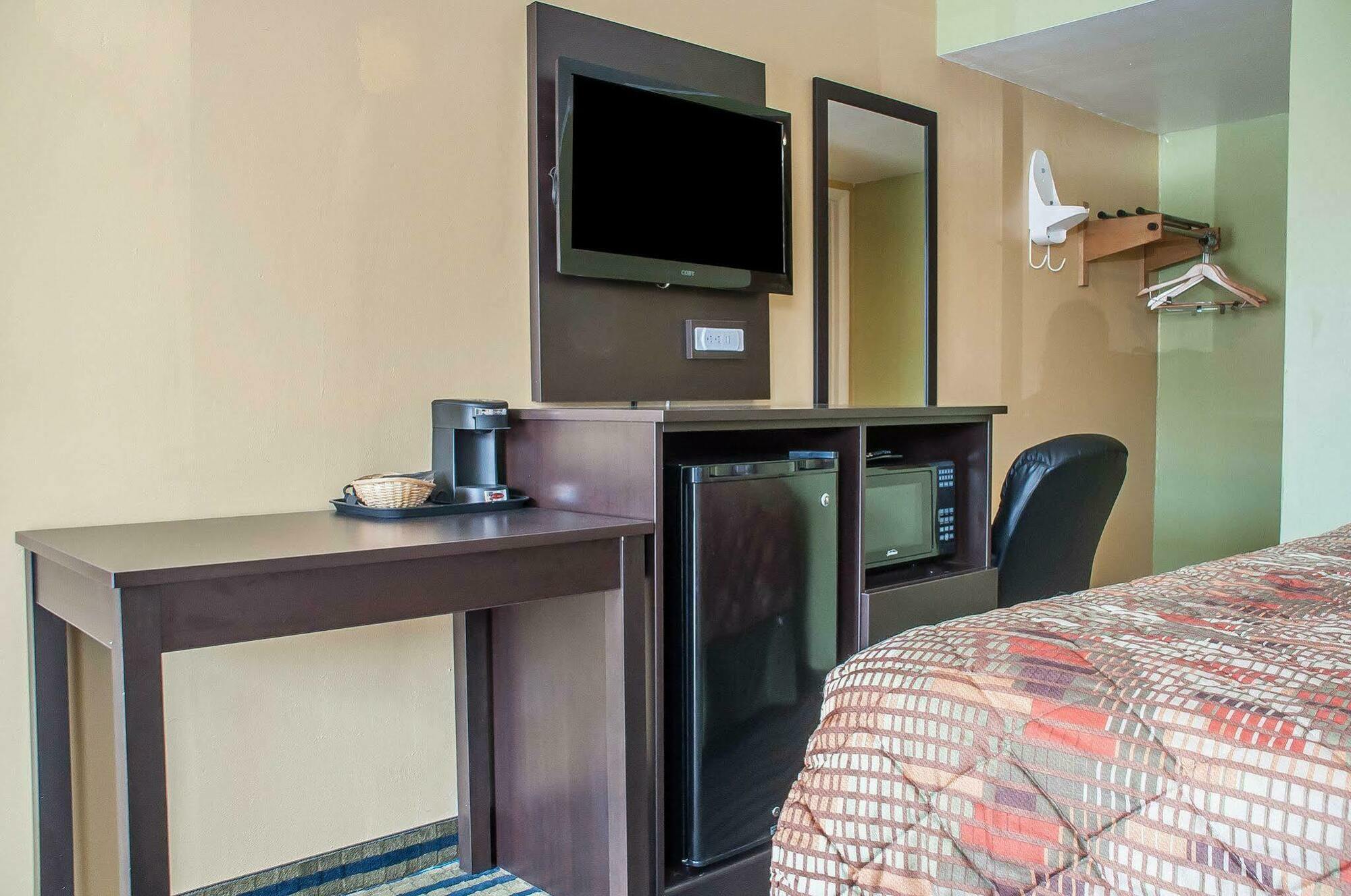 Amherst Inn & Suites Exteriér fotografie